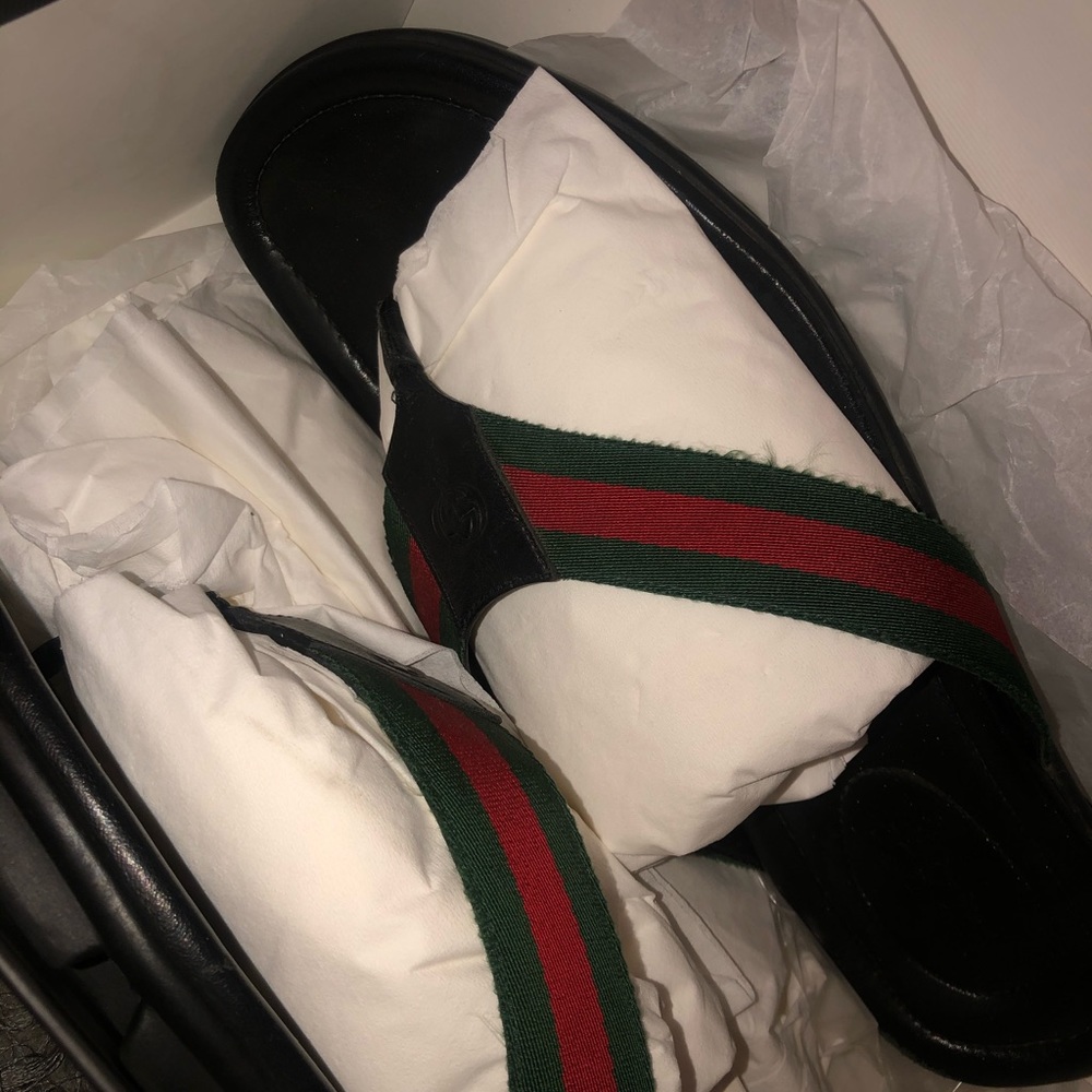 100% authentic flip flops men’s